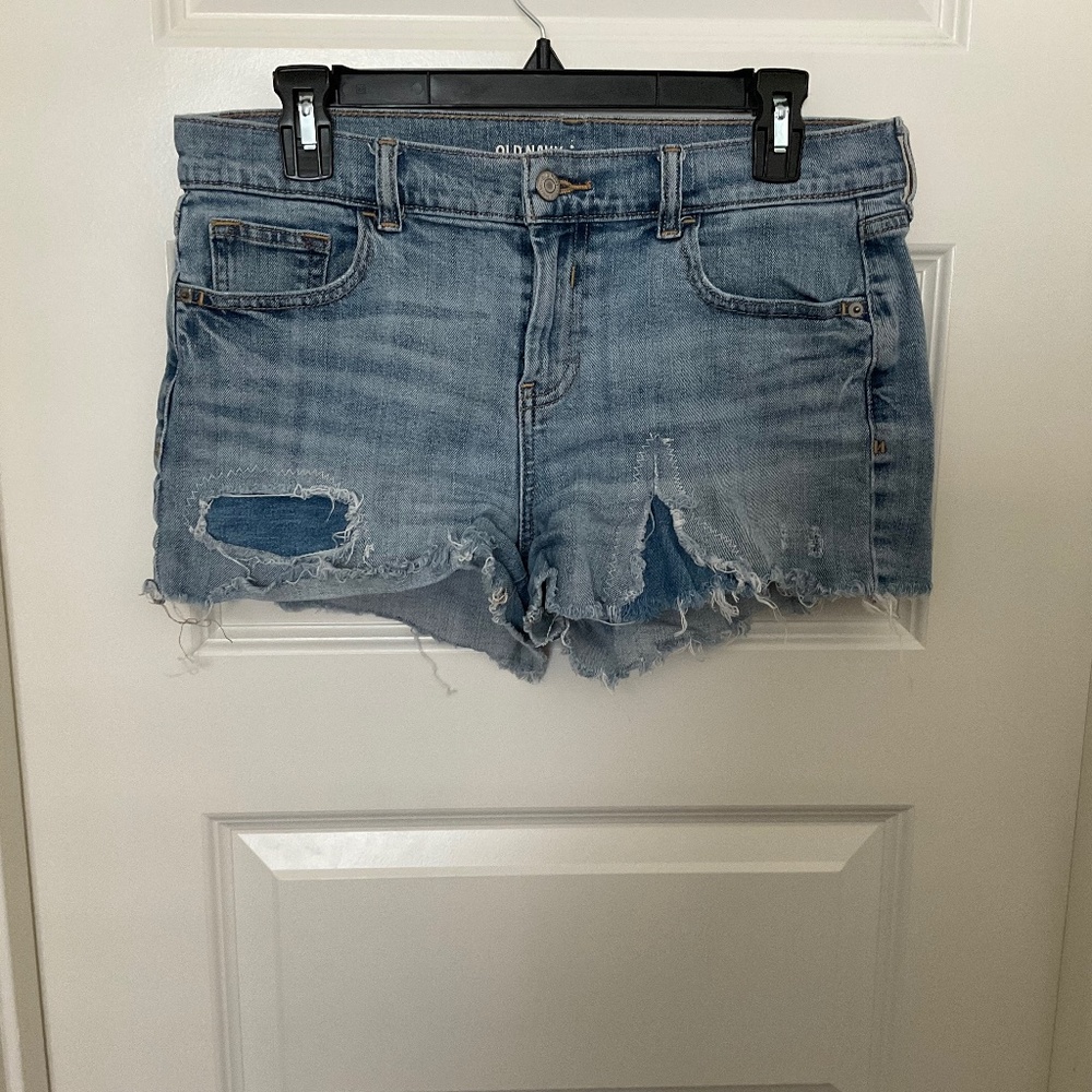 Old Navy‎ Distressed Boyfriend Jean Shorts - Light Wash - Size 6